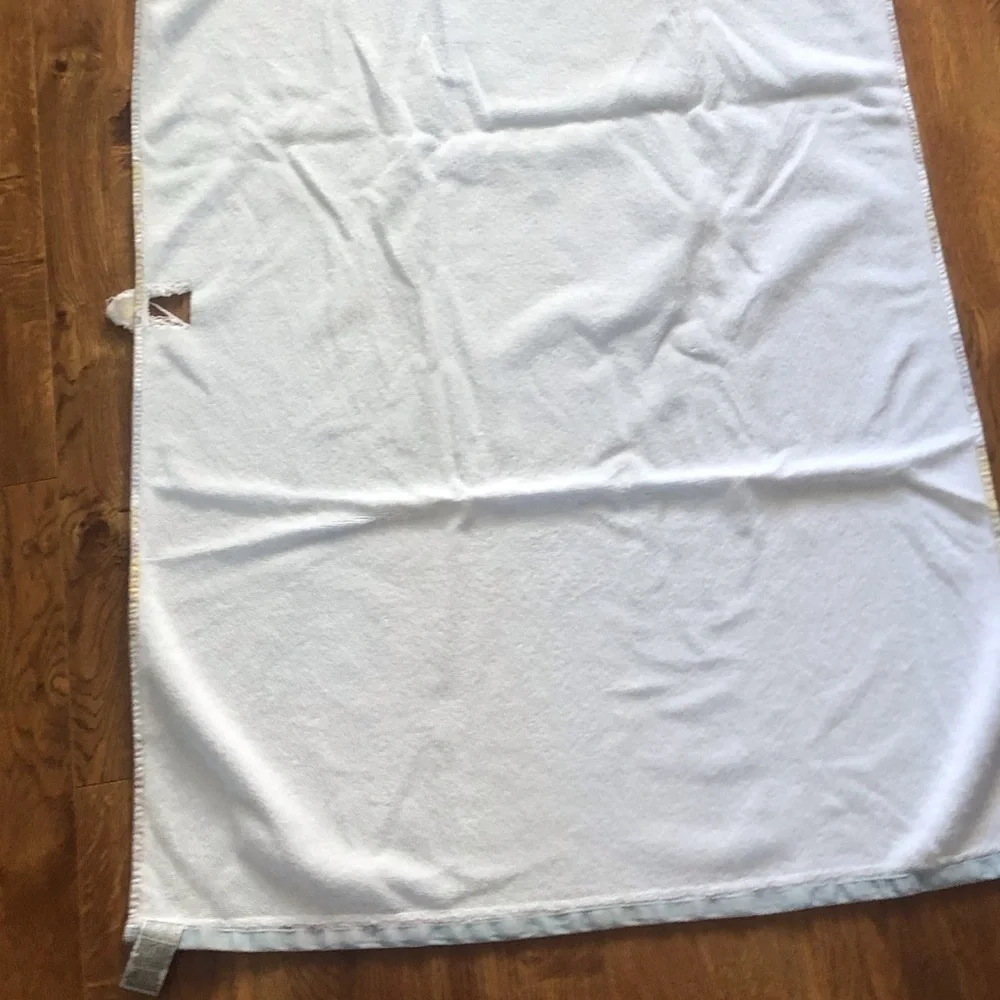 N/A white floral